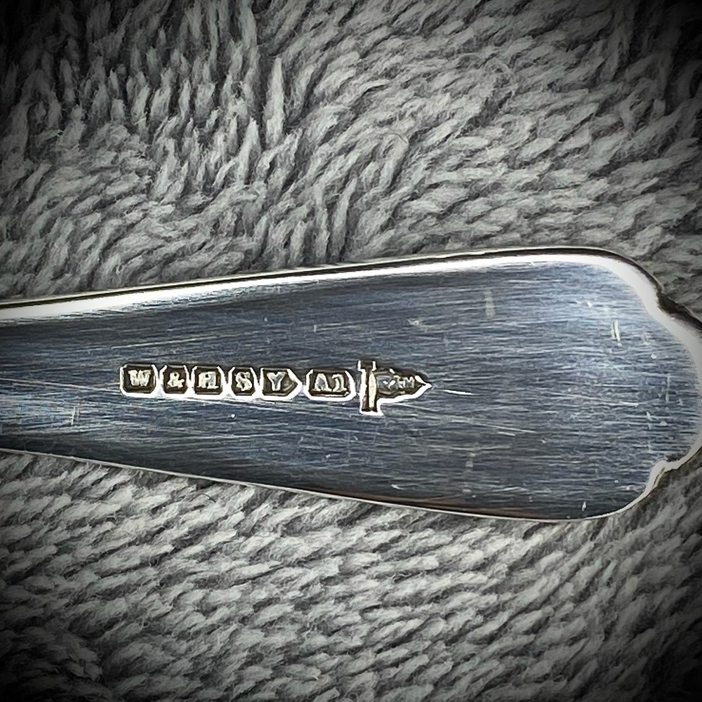 Walker & Hall Silver Plated Bowl & Spoon Set Gilt Interior Boxed