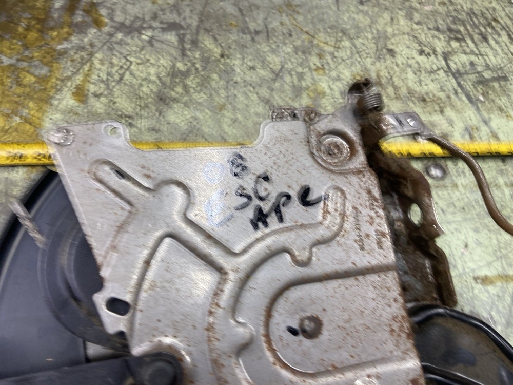 08-12 ESCAPE Park Brake Assembly (release Handle Damaged)