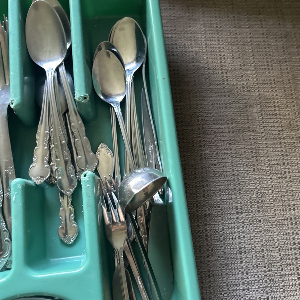 VINTAGE Mostly MCM EKCO ETERNA HANDLE STAINLESS SILVERWARE