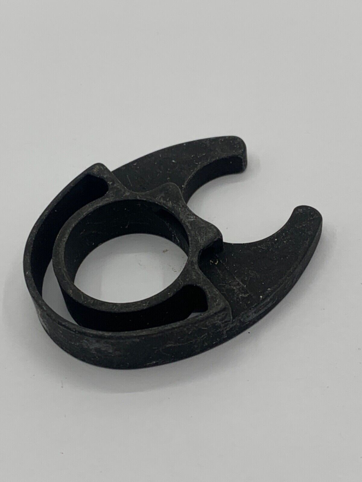 (1) USED M1 GARAND LOWER BAND GI !!!!READ DESCRIPTION OR DO NOT BUY HERE!!!!