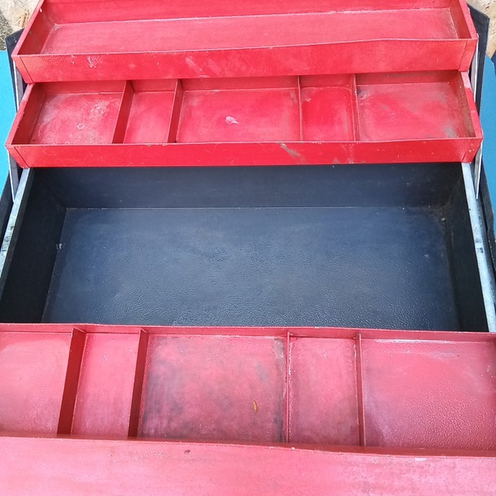 20" Cantilever Four Tray Tool Box