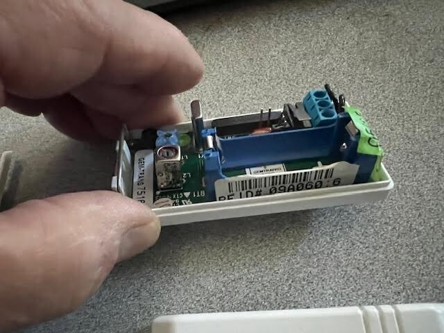 NAPCO SECURITY USED GEMINI TRANSMITTER WITH CASE LESS BATTERY