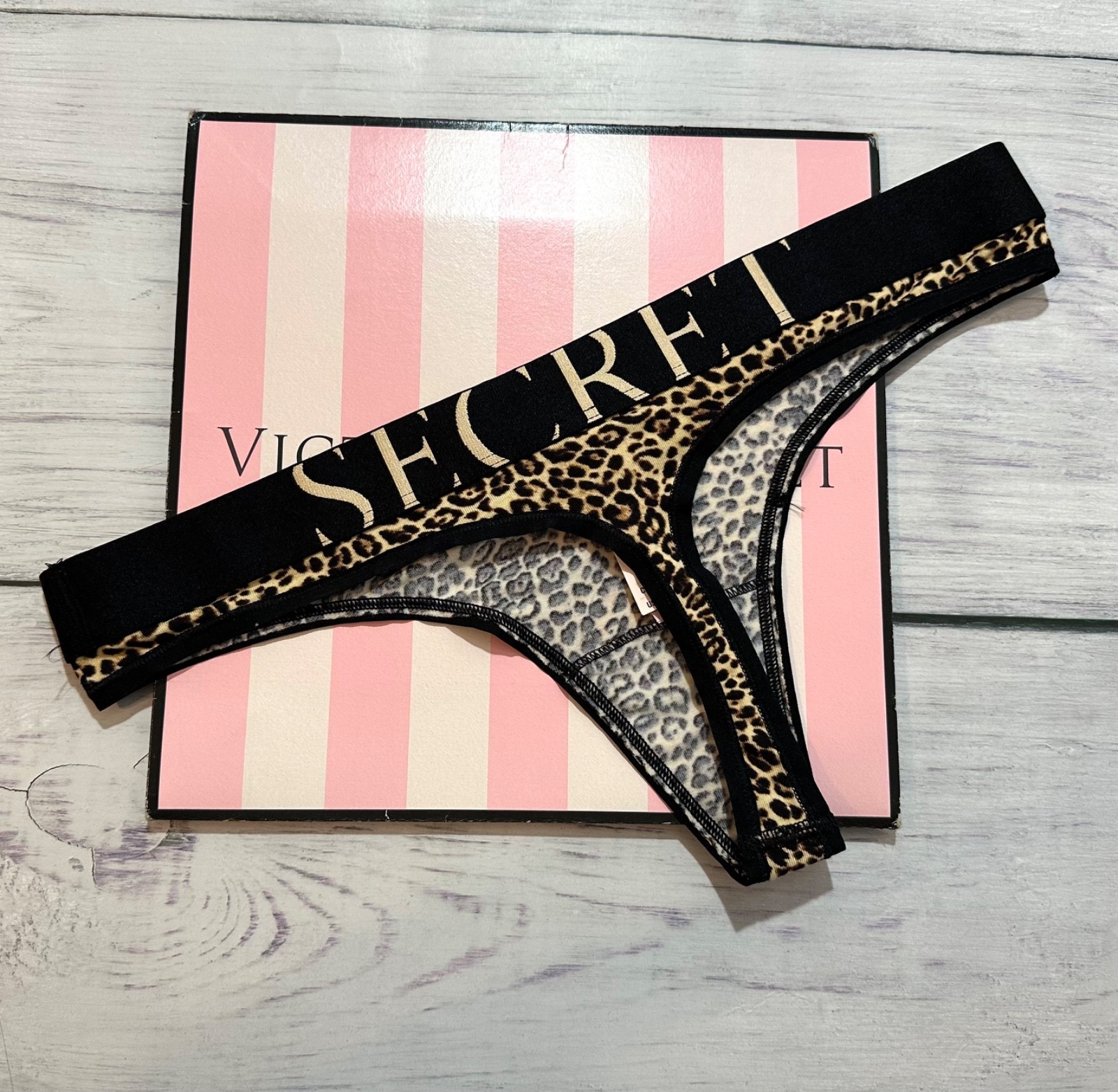 Victoria's Secret Women's Exploded Logo Cotton Thong Panty Leopard