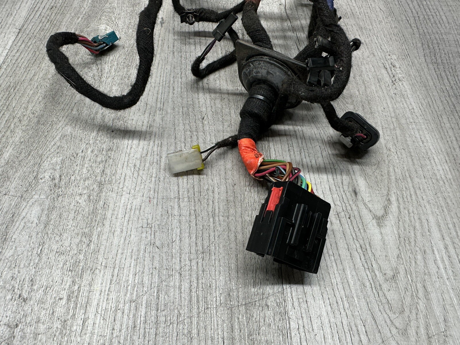 2015-2020 FORD F-150 Side View Door Mirror Camera W/ Trim Piece Left LH OE ((J))