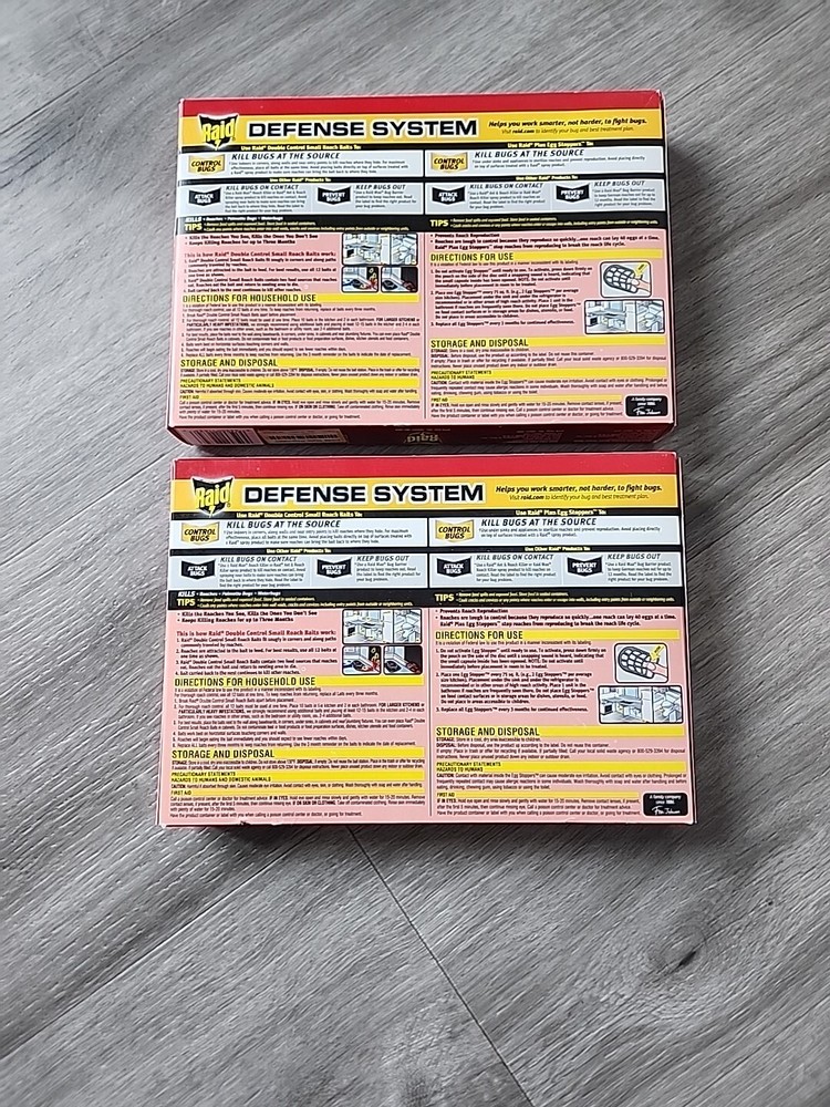 2 Packs of Raid Double Control Small Roach Baits 12 Per Box ~ 24 Total