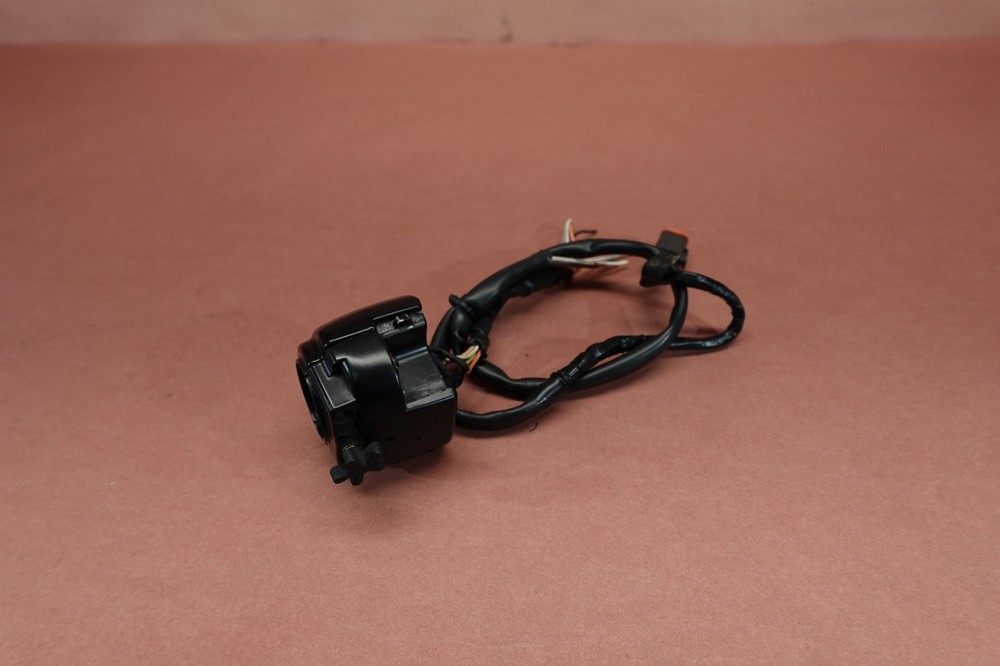 00-06 Harley Davidson Heritage Softail FLSTCI Right Control Start Stop Switch
