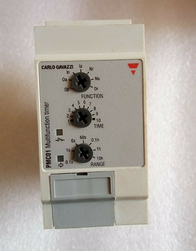 CARLO GAVAZZI PMC01D230 MULTIFUNCTION TIMER NEW