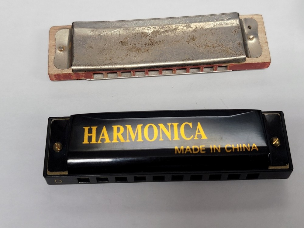2 HARMONICA MADE IN CHINA   TK