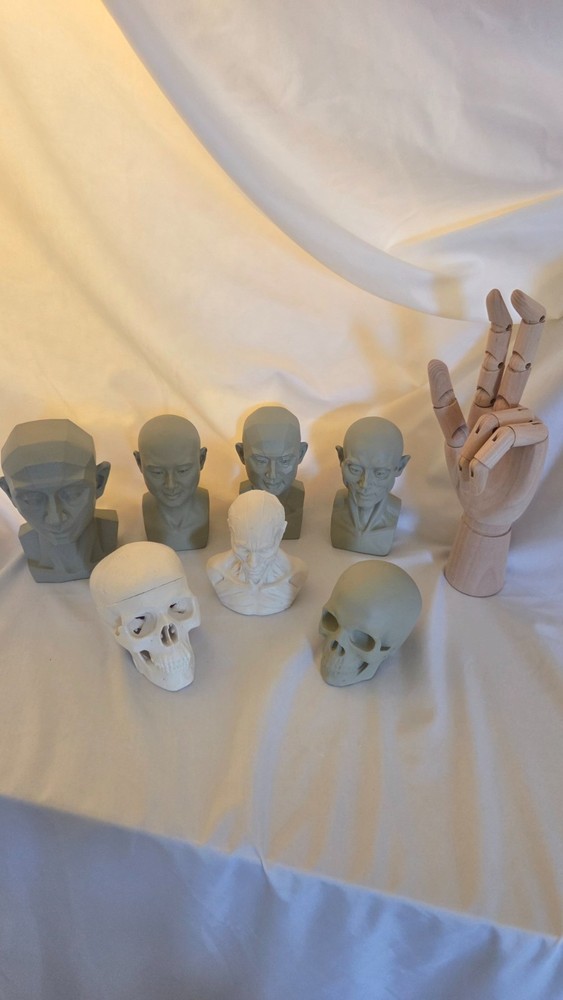 Mini Drawing Aid Model Set -- Hands, Head, and Skull