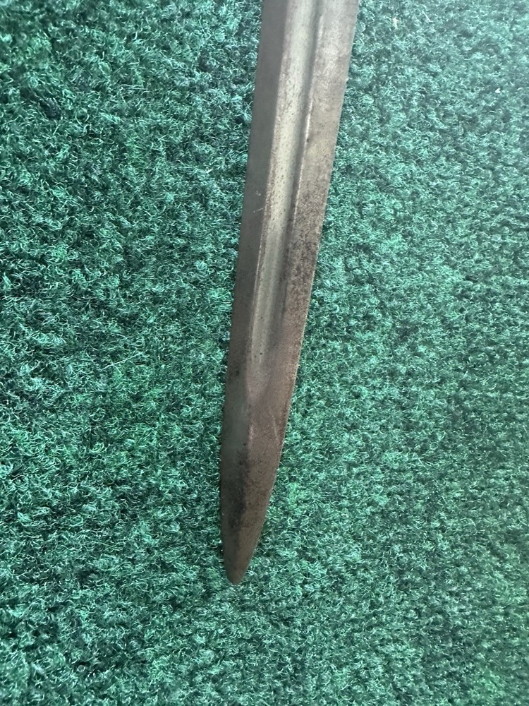 DEL TIN MADE PARRYING DAGGER