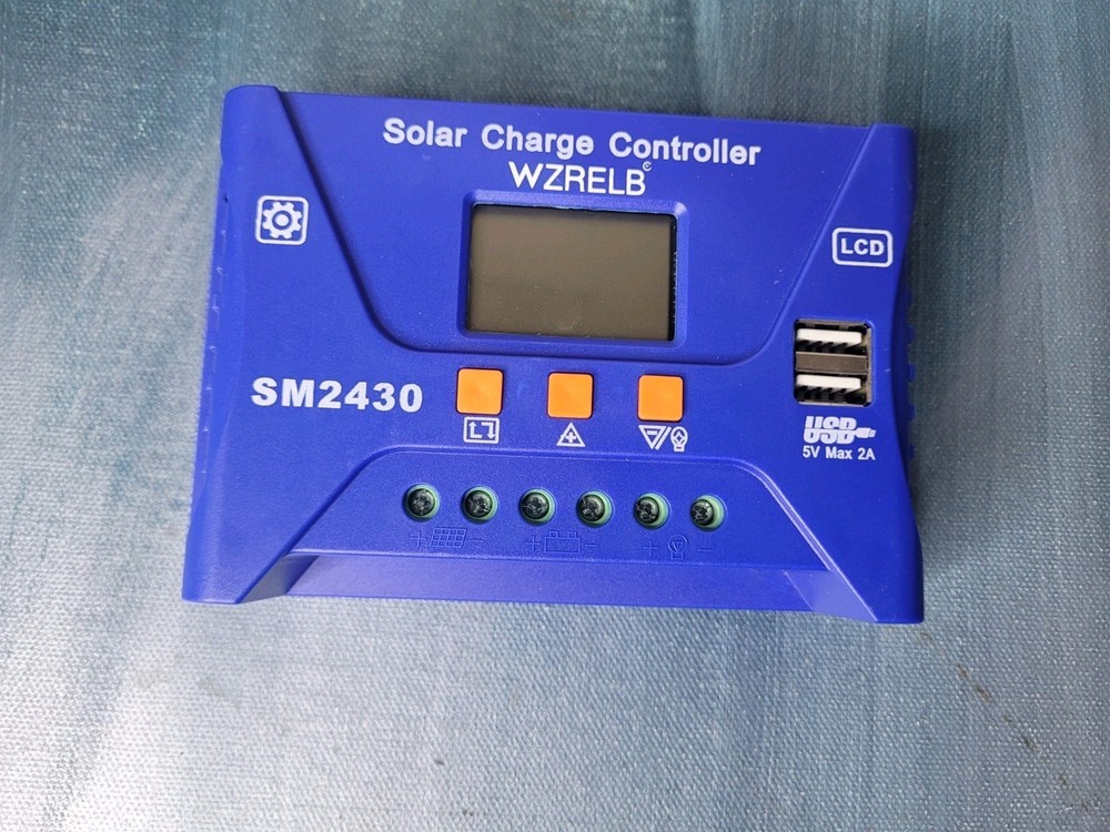 PWM Solar Panel Battery Charge LCD Controller 10A/20A/30A 12V/24VAuto Regulator