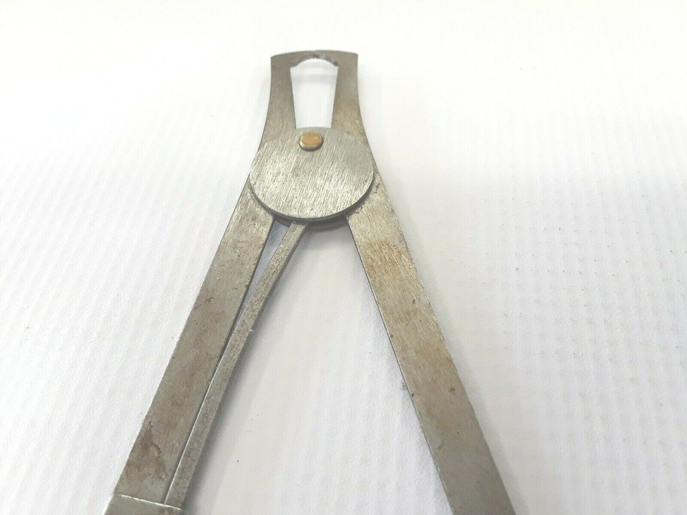 Thickness Gauge Caliper. calibration thickness tool used