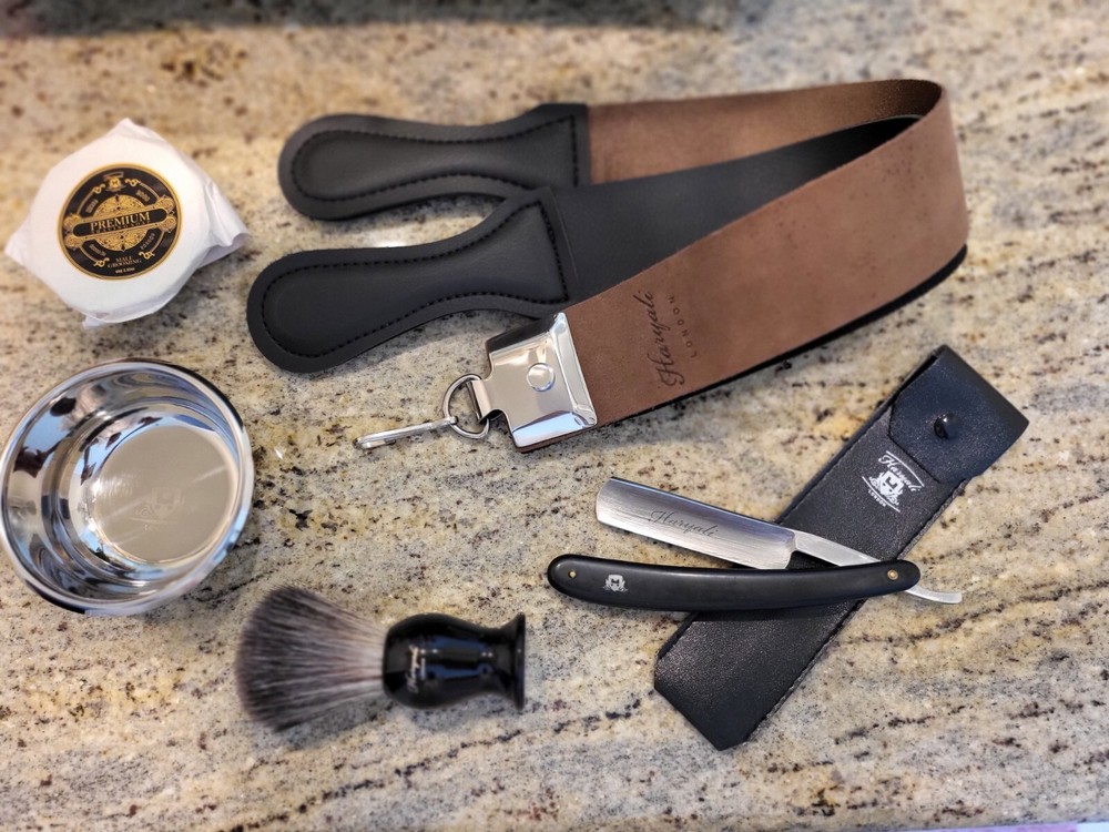 Branded Gift Set with Classic Shaving Items