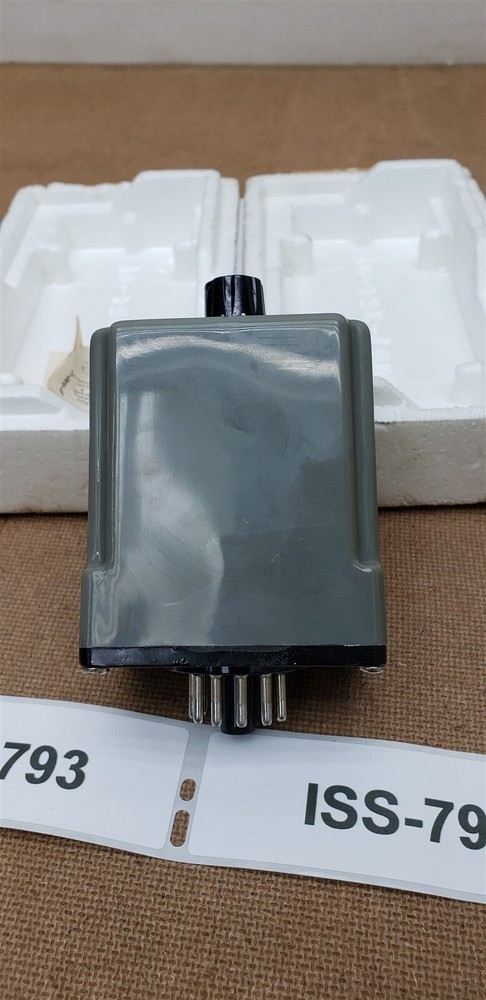 Square D 8501-JCK-23 Ser A Solid State Timing Relay Off Delay 0.6-60 Sec New OS