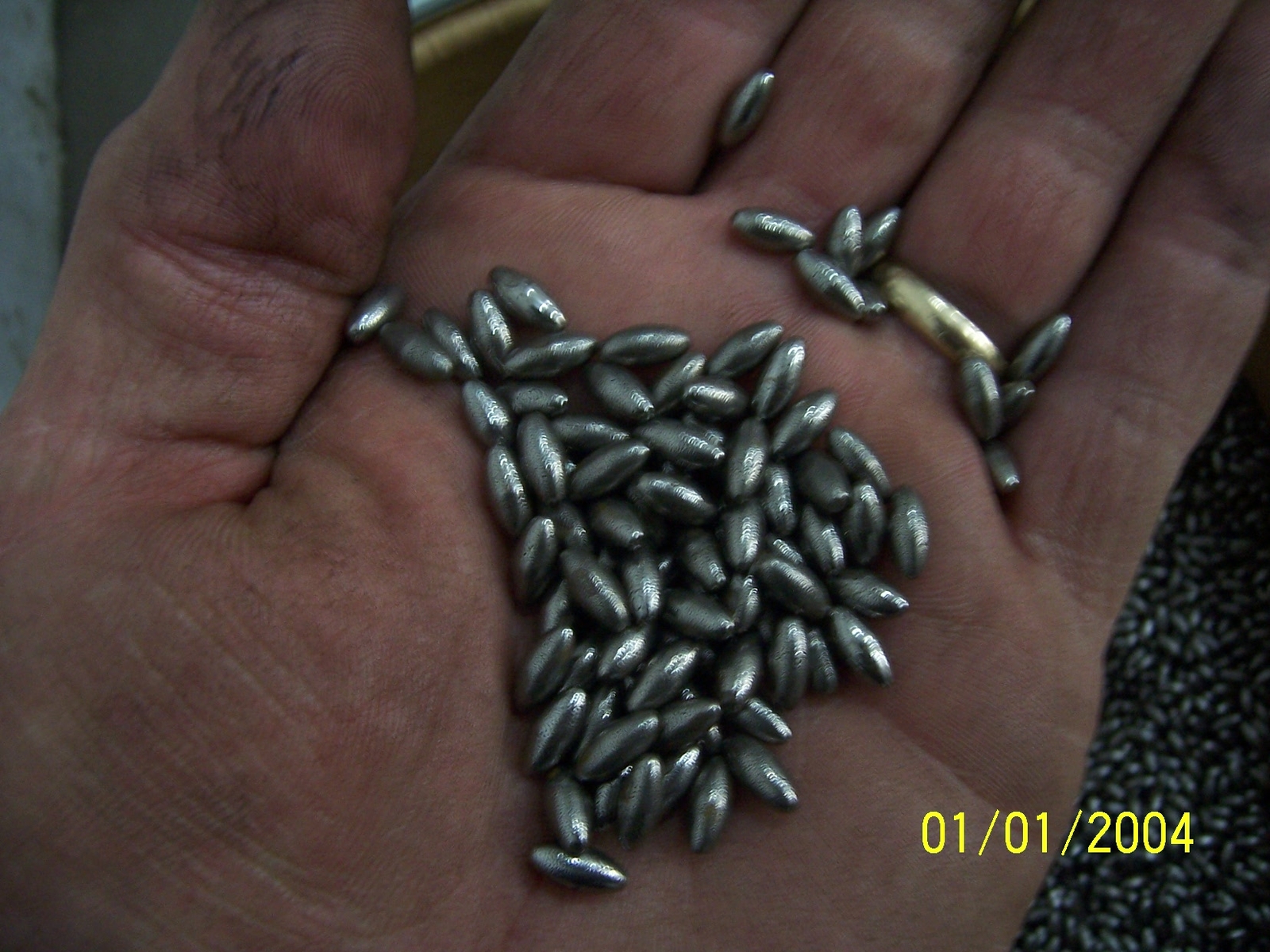 5 # BAG STEEL TUMBLING MEDIA, FOOTBALL / OVAL SHAPE