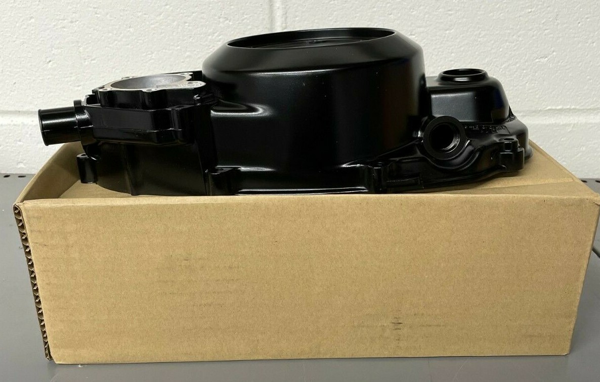 1987-2006 Yamaha Banshee 350 Right Crankcase Cover OEM 2GU-15421-00-00