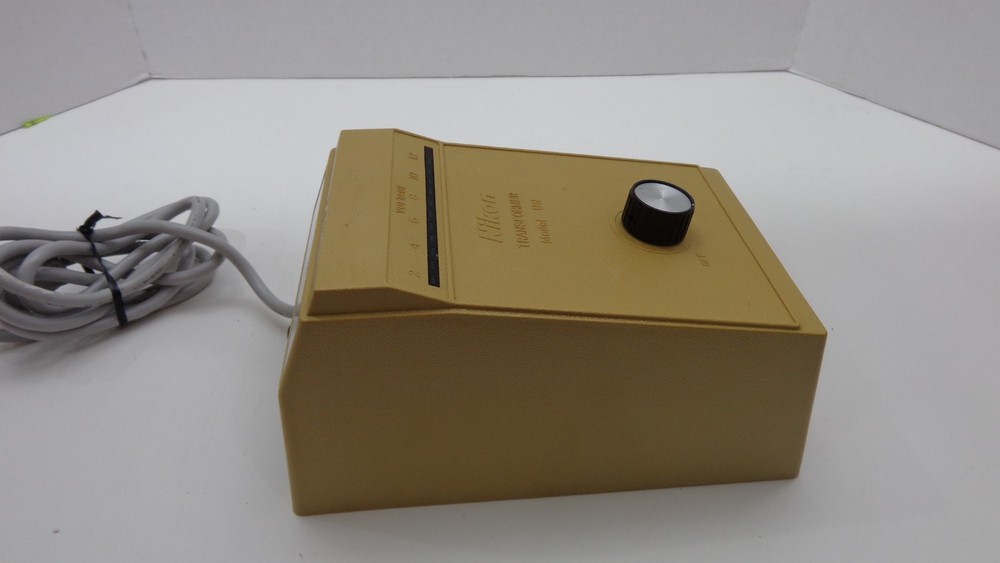 Nikon UN Transformer Variable Voltage Power Supply