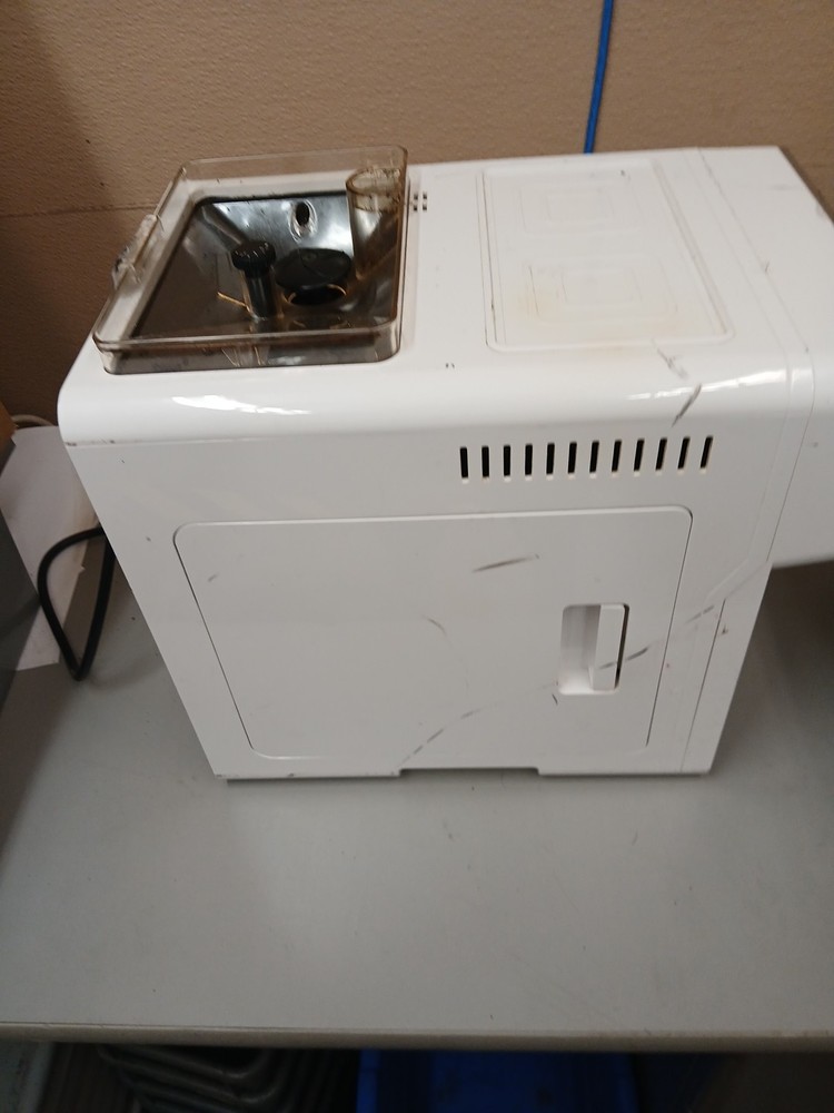 Terra Kaffe TK-01 Super Automatic Espresso Machine RM-A10 White Read!!!