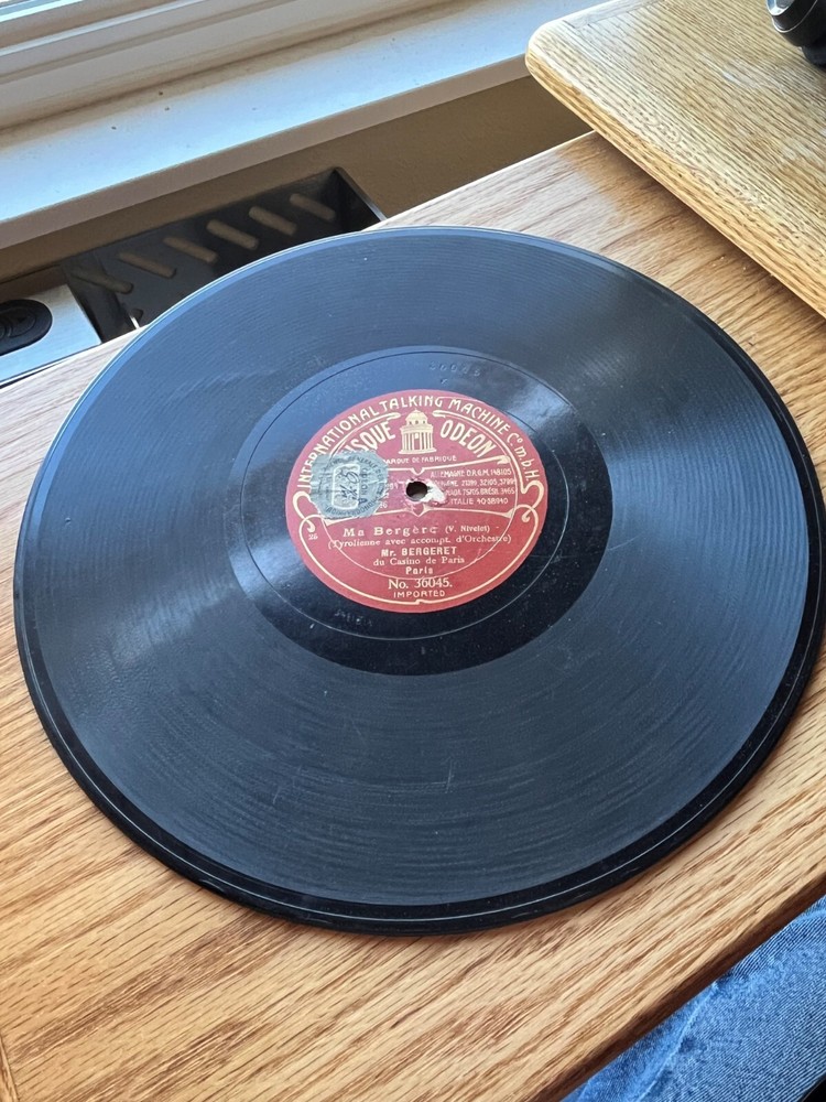 International Talking Machine 10" Record - Ma Bergere / Bassecour  - READ