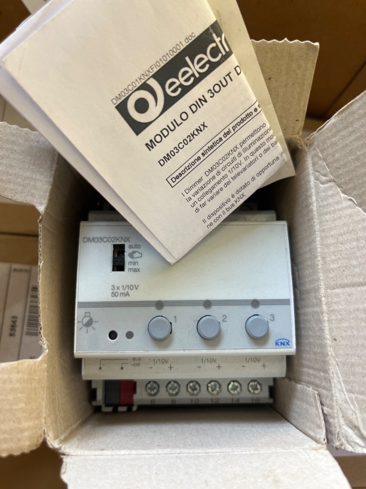 eelectron DM03C02KNX Dimmer 3x1-10v