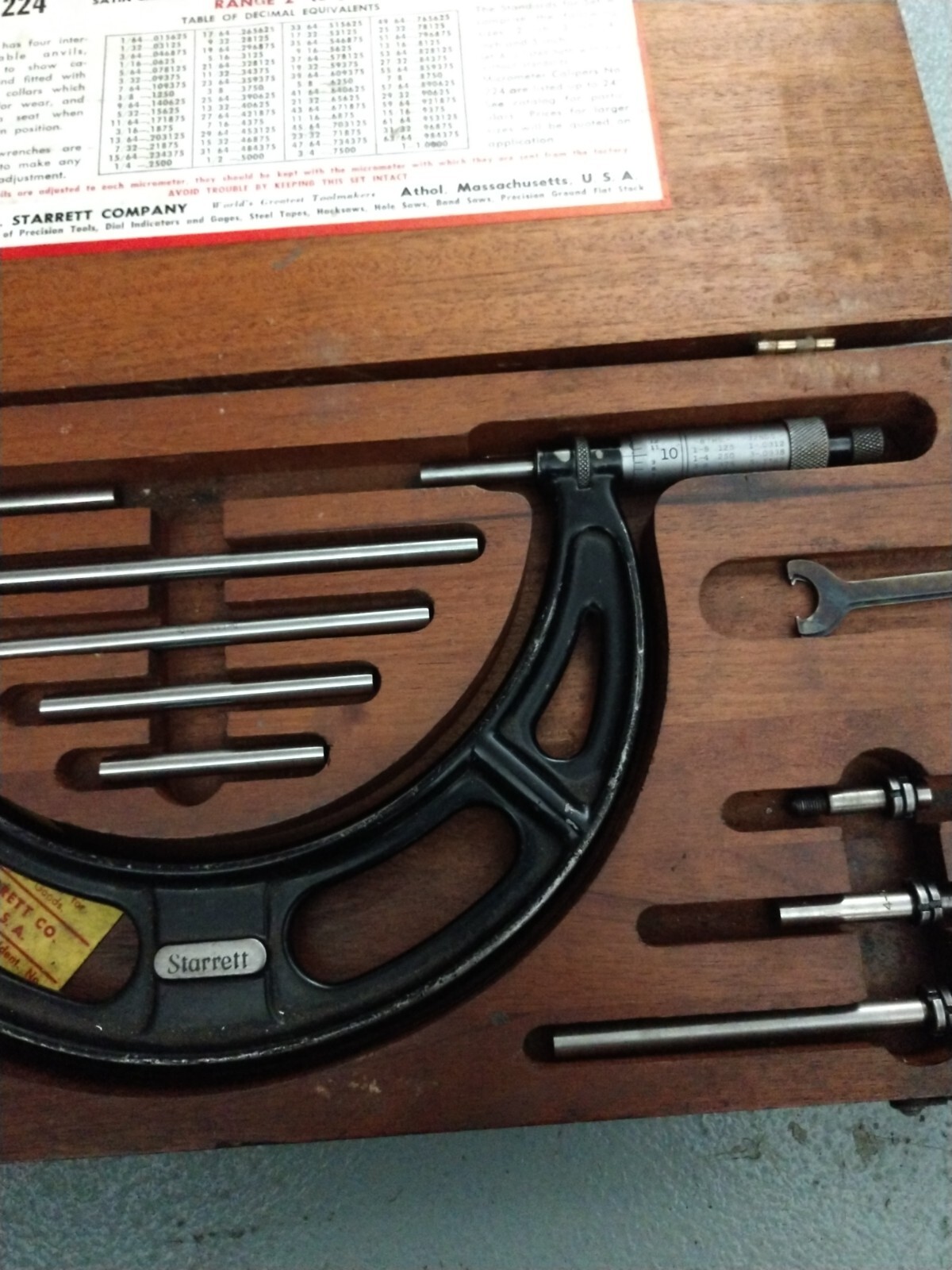 Starrett 224 A Interchangeable Anvil Outside Micrometer Set 2-6" .001" in case