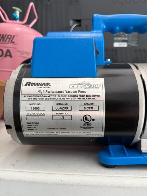 Robinair 15600 SPX Cooltech 6 CFM Vacuum Pump