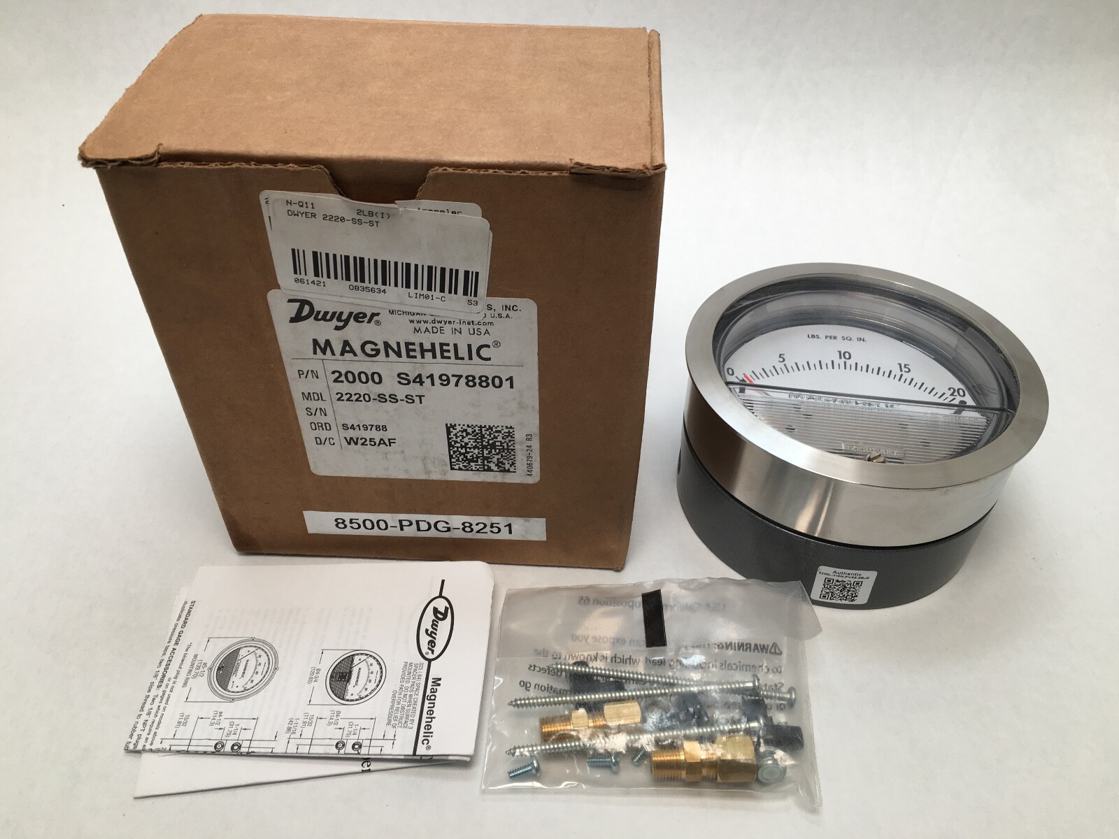 Dwyer 2220-SS-ST Magnehelic Pressure Gauge 0-20 psi 2000 S41978801 W24AF USA