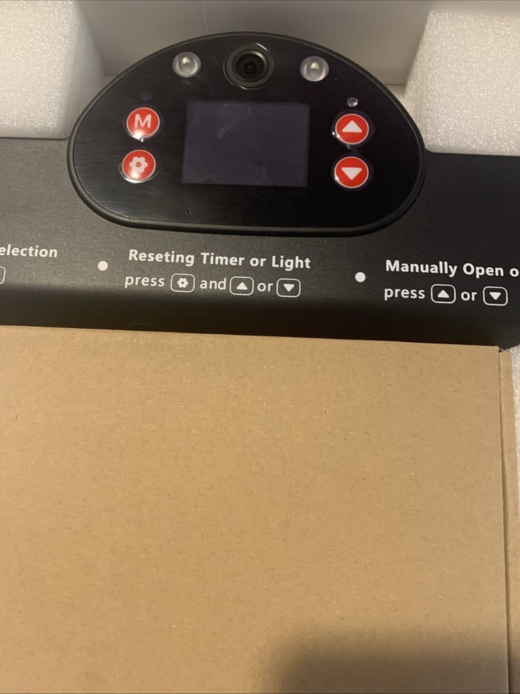 Solar Powered Automatic Chicken Coop Door with Timer/PIR Sensor Modes