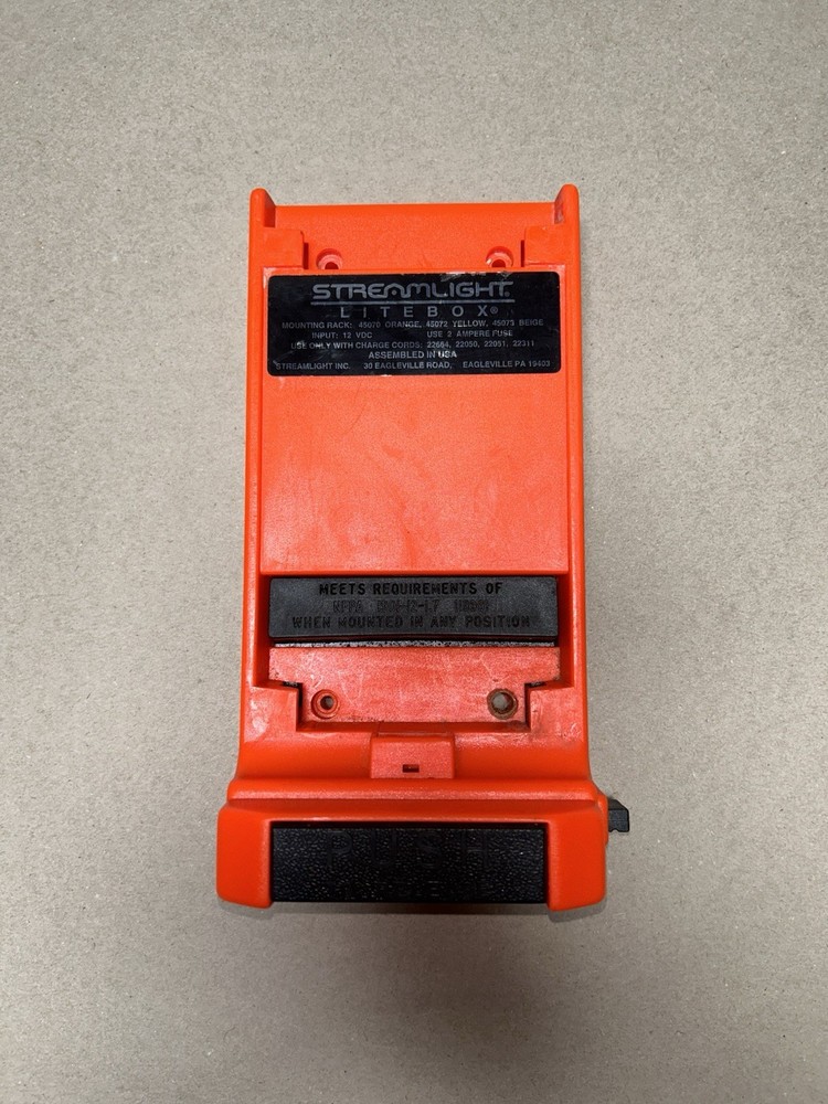 STREAMLIGHT Litebox Flashlight Vehicle Mount Charging Base