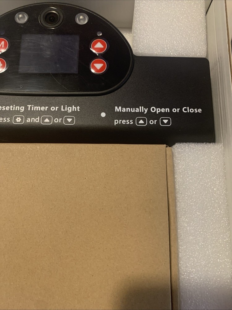 Solar Powered Automatic Chicken Coop Door with Timer/PIR Sensor Modes