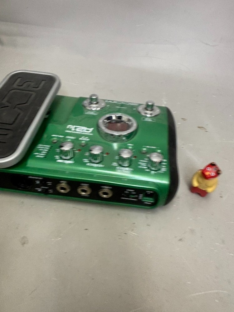 Zoom A2.1u Acoustic Guitar Multi-Effects Pedal with USB Interface