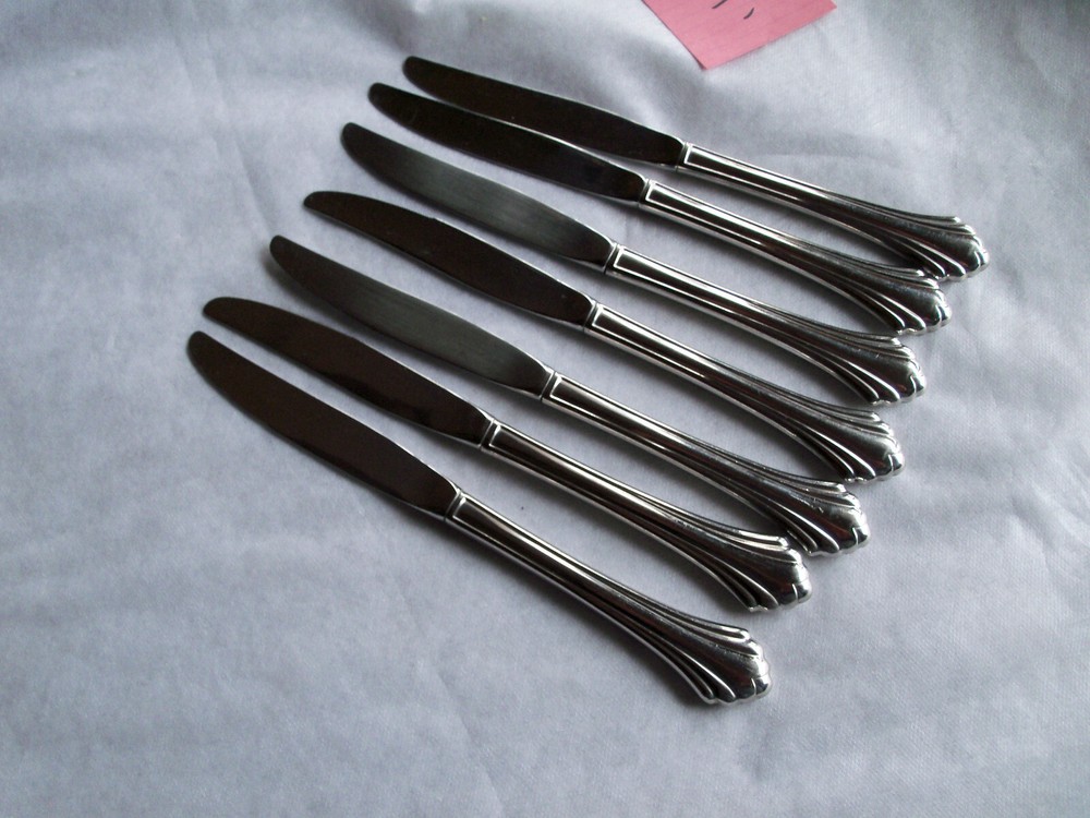 ONEIDA BANCROFT 7 HOLLOW DINNER KNIVES STAINLESS FLATWARE SILVERWARE SUPER NICE