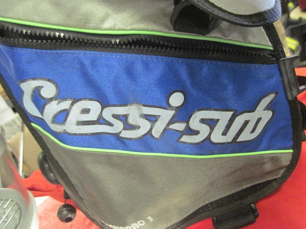 CRESSI-SUB ACQUAPRO 3 Buoyancy Compensator Size: MEDIUM