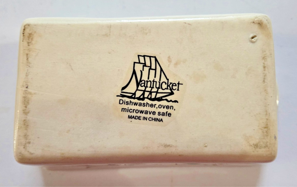 NANTUCKET MITTEN DECORATED CERAMIC MINI LOAF OR CANDY DISH SO CUTE