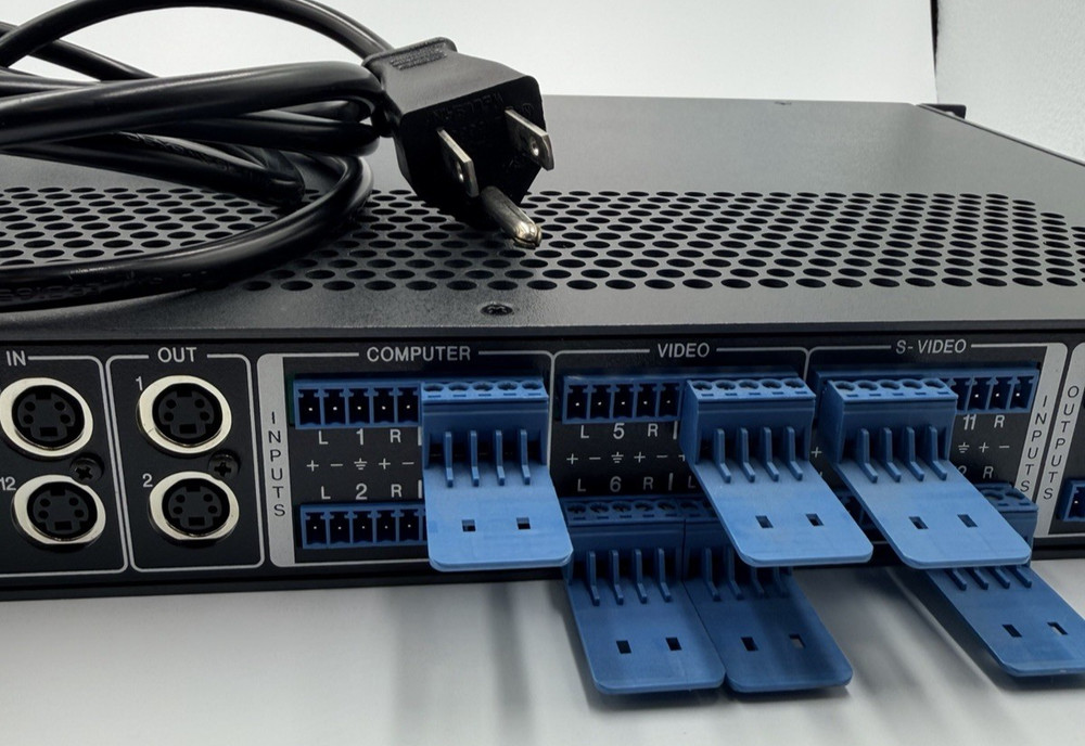 Extron MPX 423 A Media Presentation Matrix Switcher with Power Cable