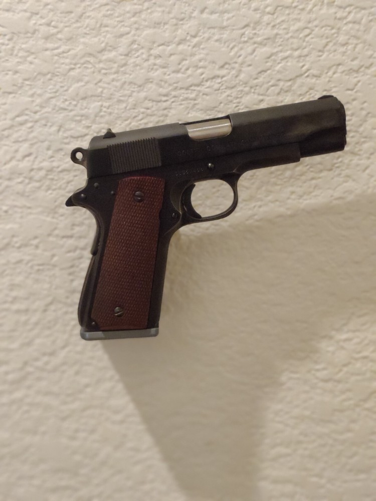 1911 Wall Mount/holder Right Facing