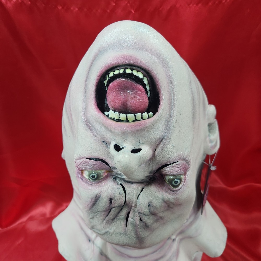 Death Studios Collection Upside Down - Trick or Treat Studios