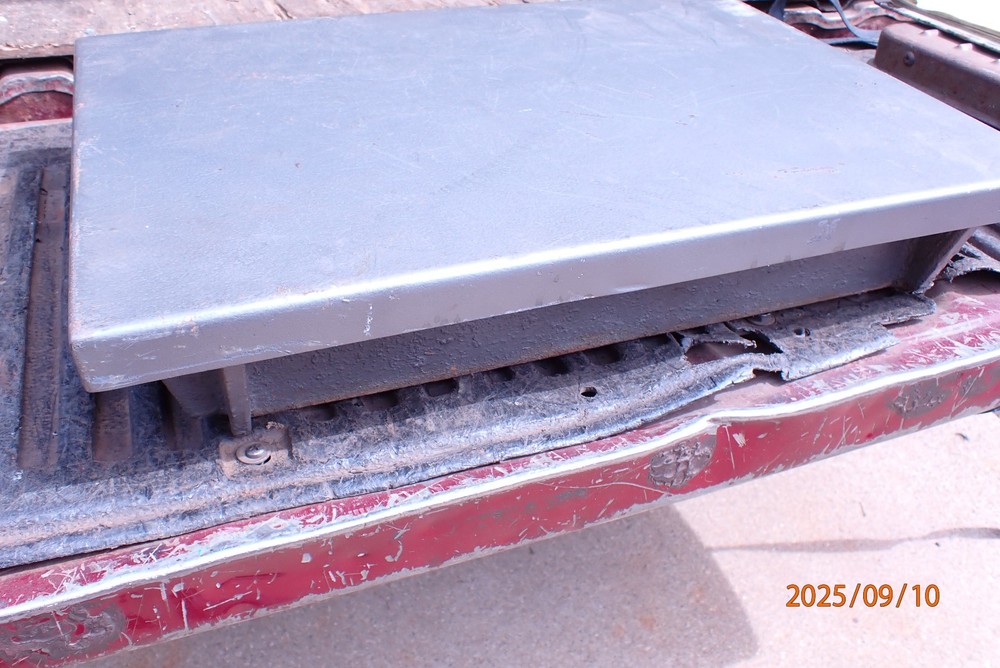 OLDER HEAVY IRON MACHINIST SURFACE PLATE SCRAPED WORK SURFACE