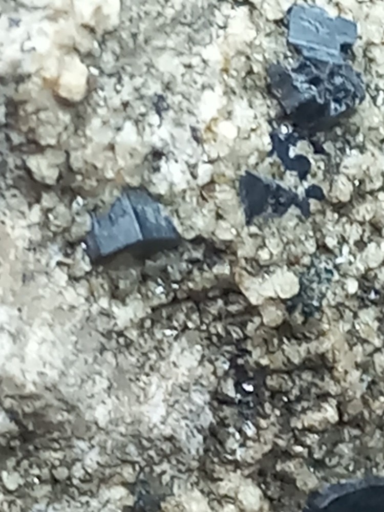 Osumilite Giant