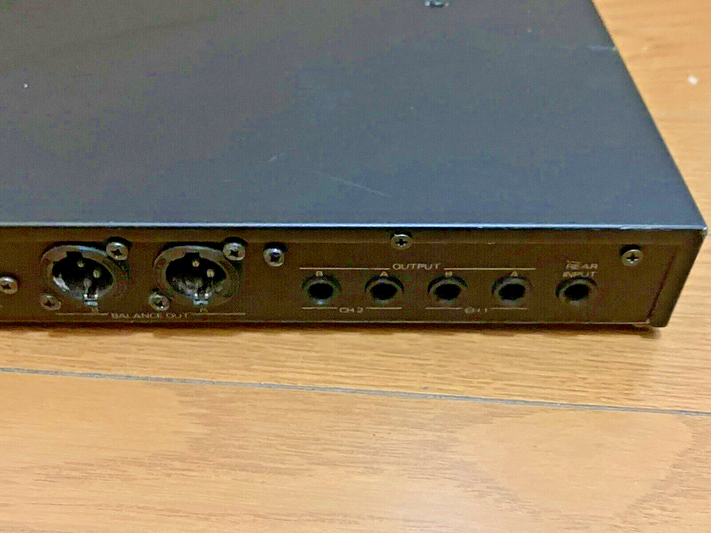 Roland GP-16 Digital Guitar Effects Processor Made in Japan Multi Effects Used