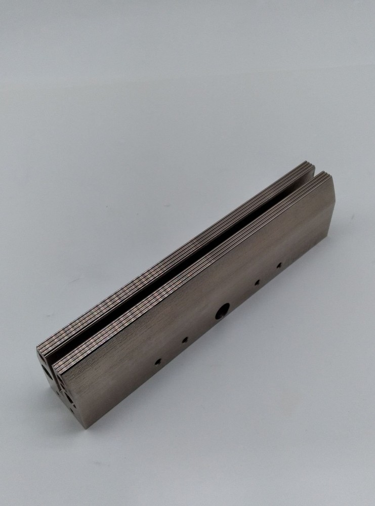 Unknown 24806613 XF Linear Guide / Rack Component