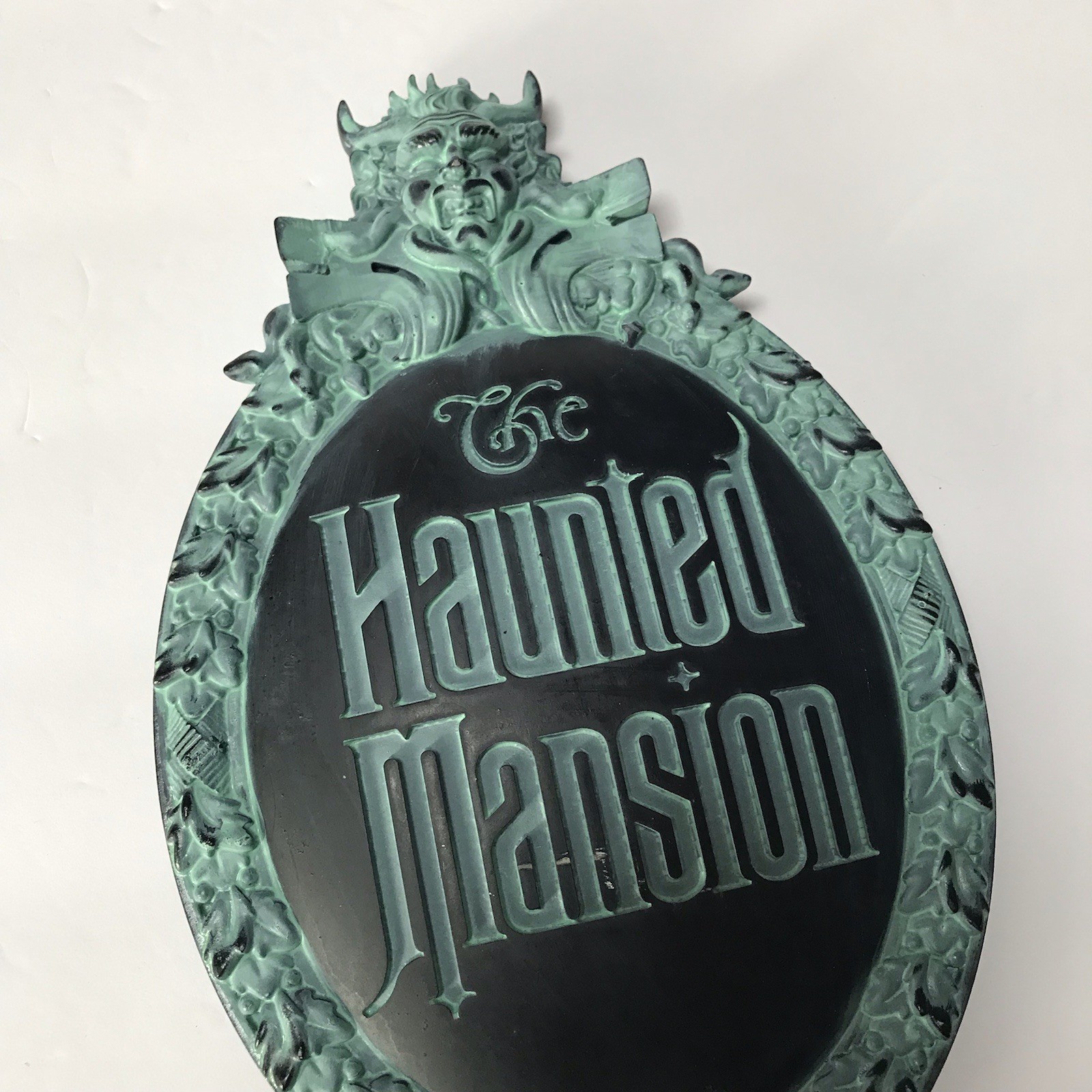 Disney The Haunted Mansion Wall Plaque Sign Halloween Horror Collectible Goth