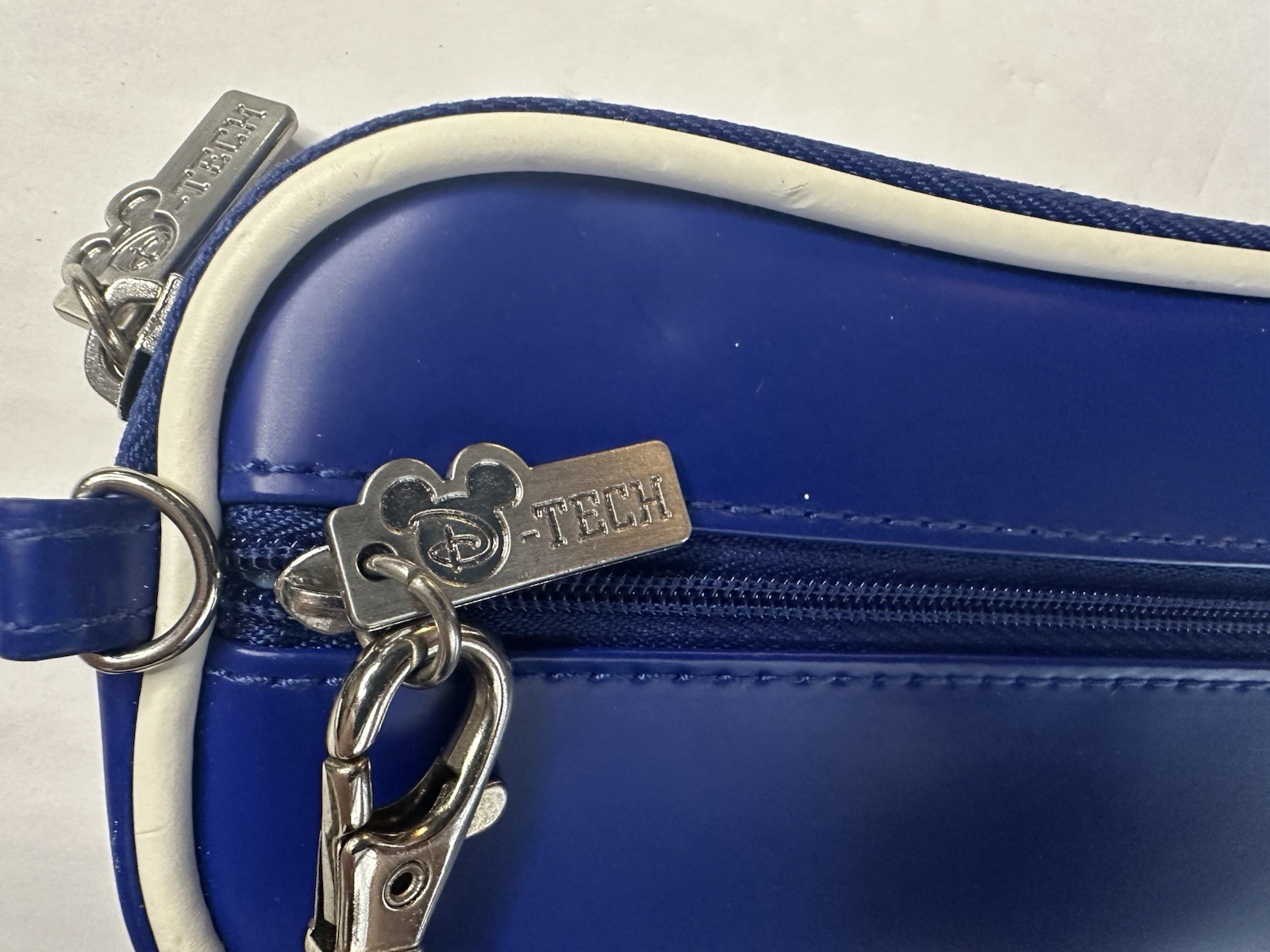 Vintage Disney Epcot Coin Purse Belt Strap Mini Bag Wristlet