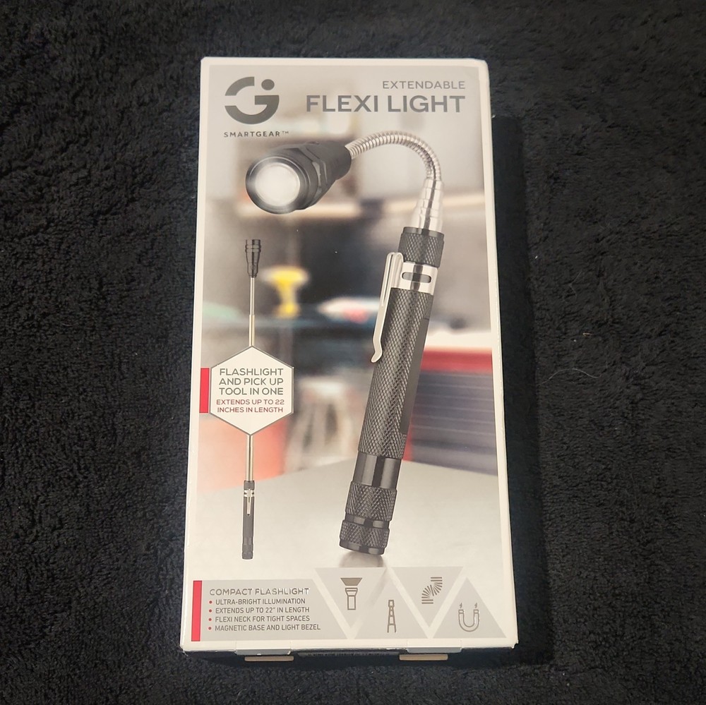 Smart Gear Extendable Flexi Light Compact Flashlight 22 Inches