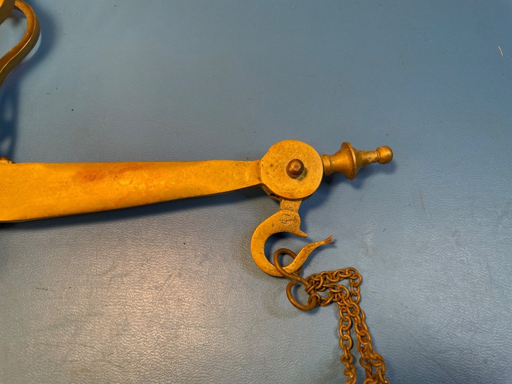 Antique solid brass balance scale smaller size 19th century