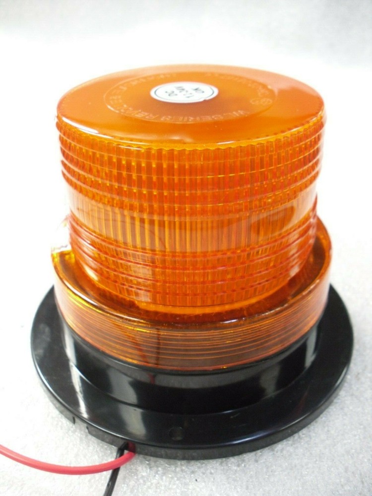 LED Beacon Light Single Flash Pattern 12/24V Bolt on Type