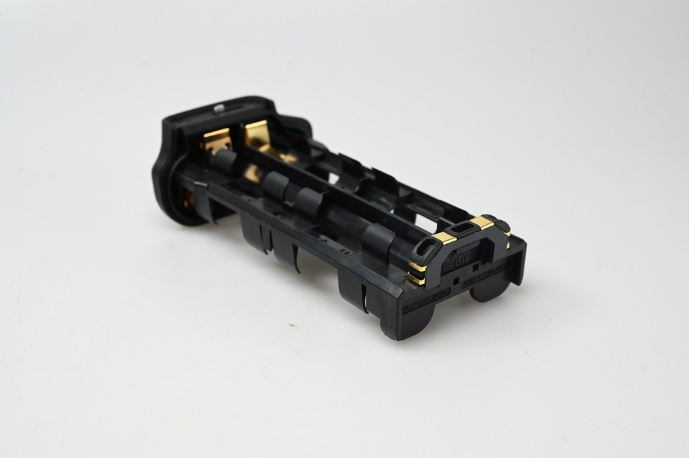Nikon MS-D10 AA Battery Holder #G907