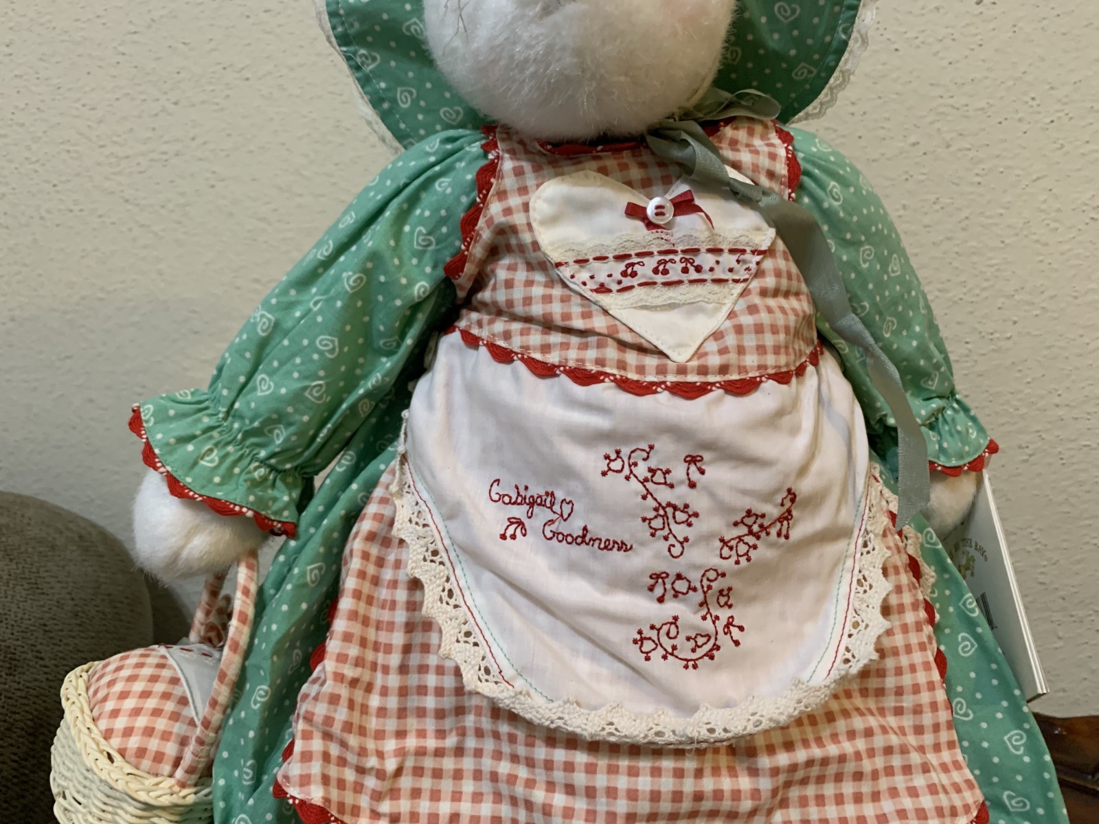 Bunnies By The Bay Gabigail Goodness 20" Bunny Hallmark 2002 Tag & Stand