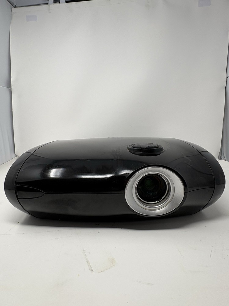 Infocus IN74 Model P740 DLP Projector