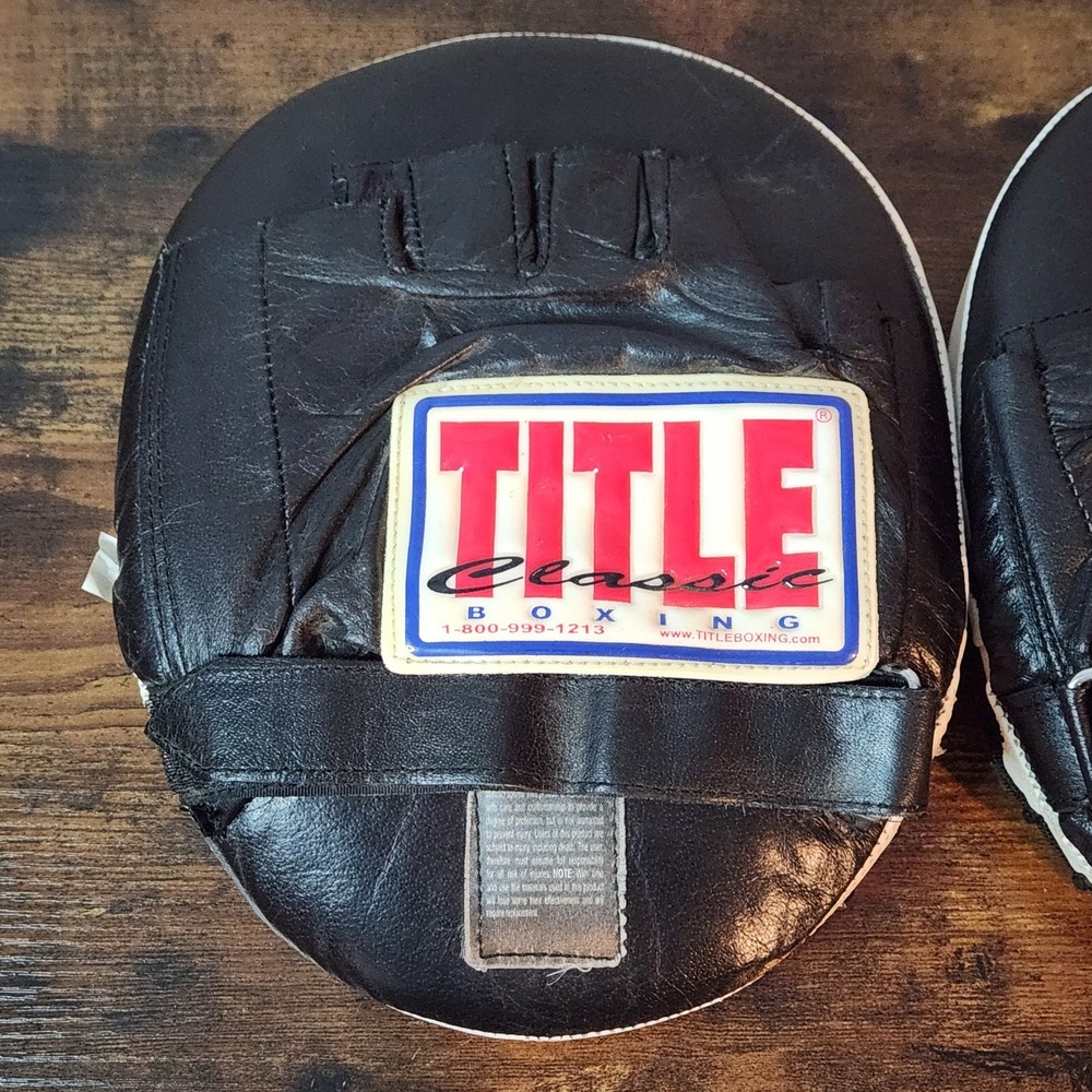 Title Boxing Training Set – 8oz Gloves, Focus Mitts & Hand Wraps